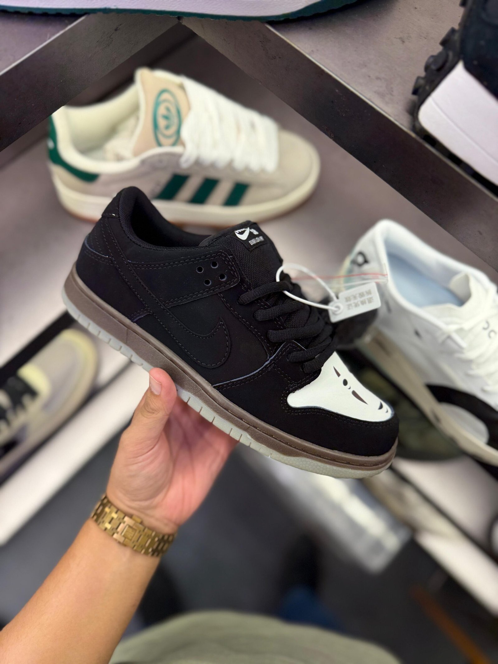 No Face Graphic Low-Top Skate Sneakers (1) No Face Graphic Low-Top Skate Sneakers (1)