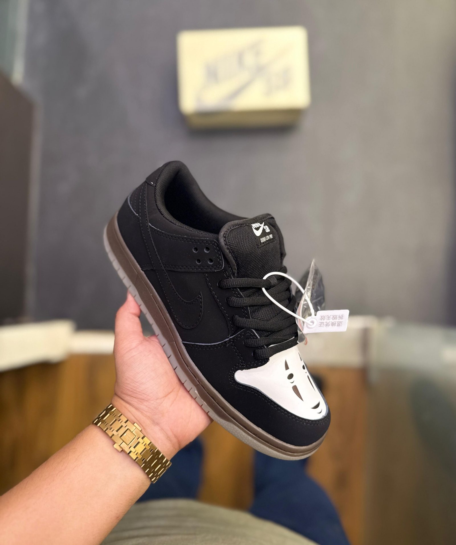 No Face Graphic Low-Top Skate Sneakers (3) No Face Graphic Low-Top Skate Sneakers (3)