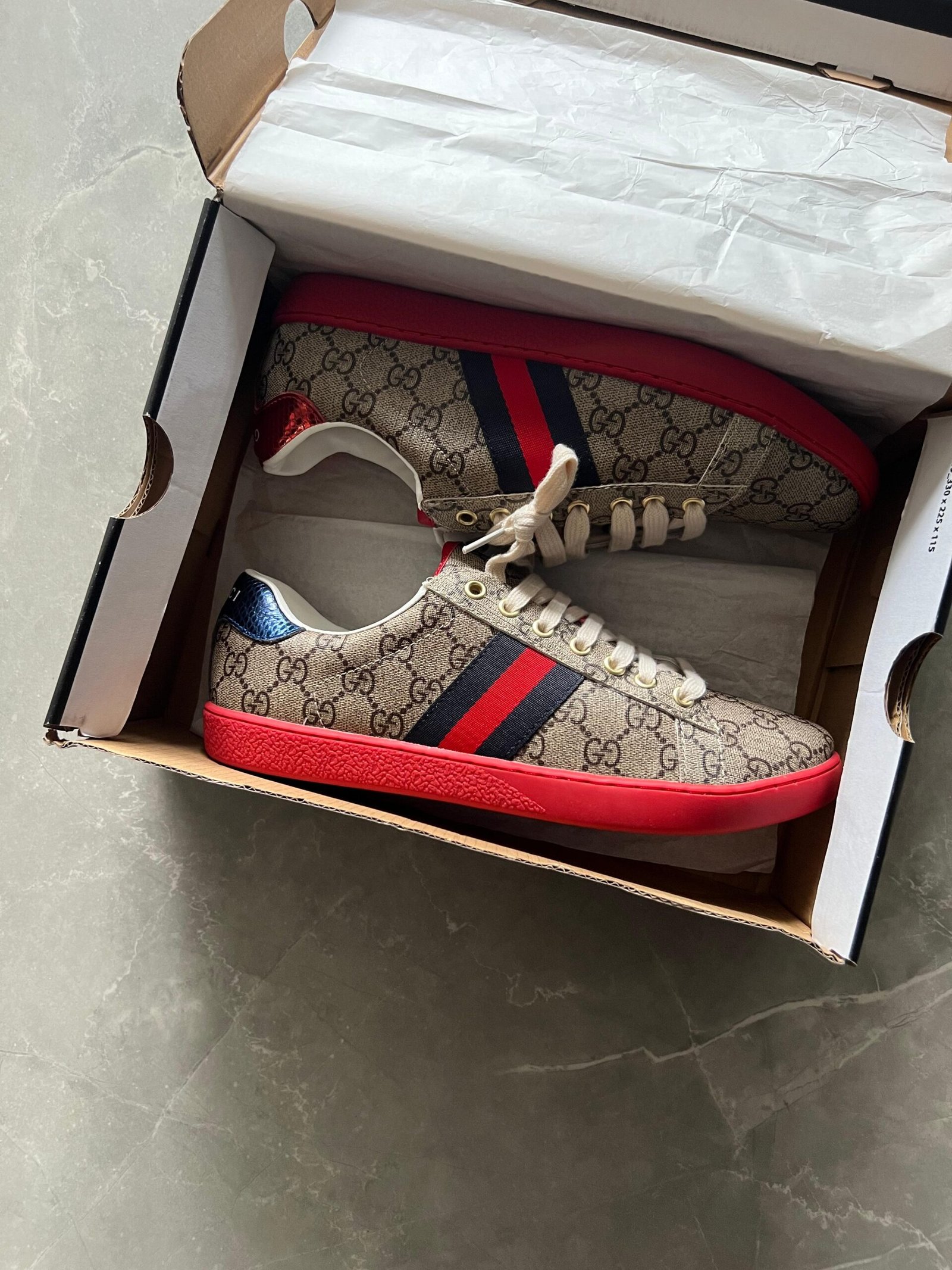 Premium Fashion Sneakers Stylish Casual Shoes In 3 Colours (6)