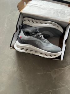 Running Loewe Cloud Sneakers Grey White (1)