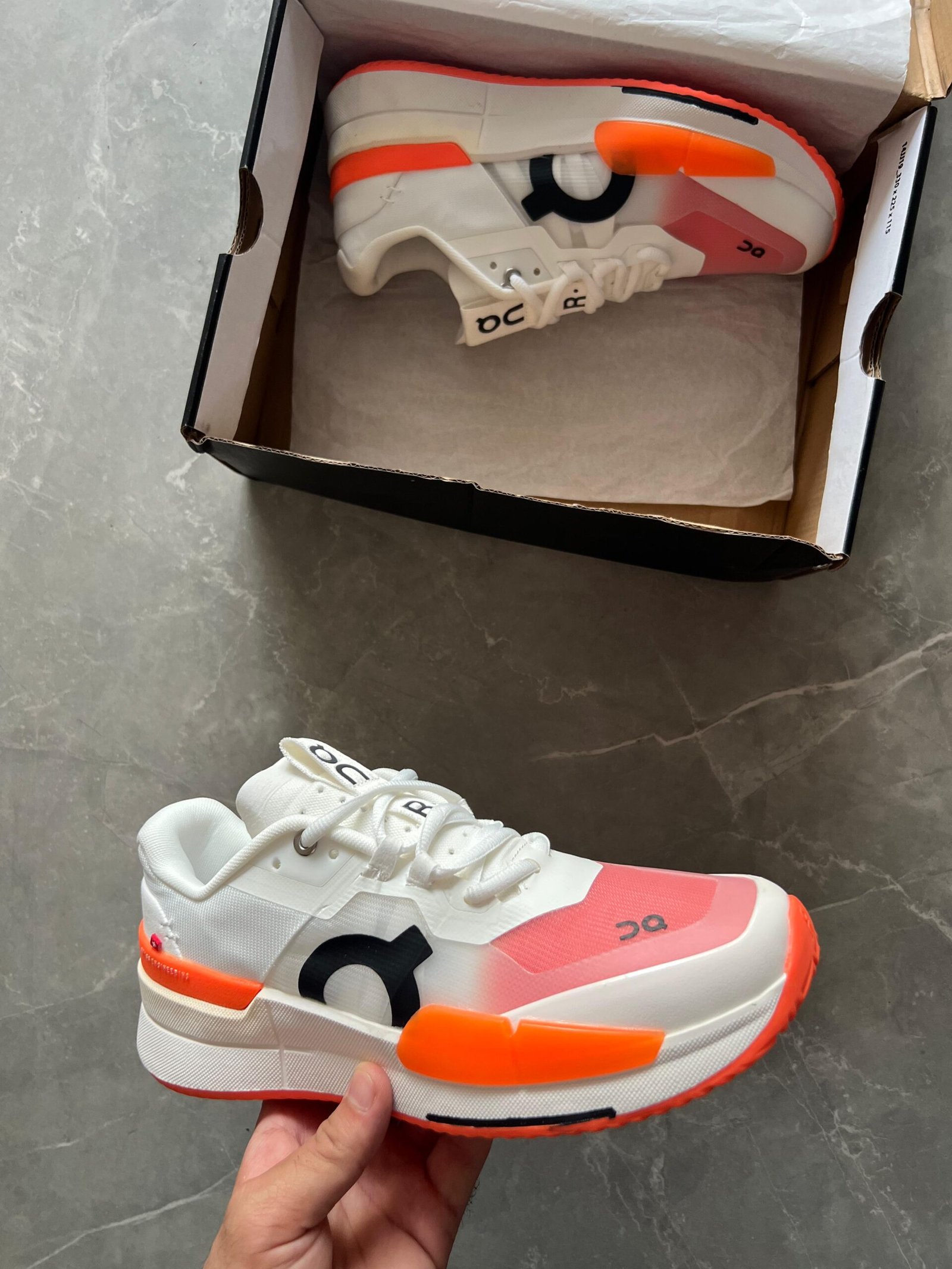 Luxury Aesthetic Mules & Premium Slides – Store Collection Running Roger Cloud Pro 2 Sneakers (1)