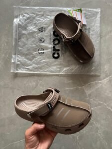 Yukon Clog Style Sandals Comfortable Outdoor Slip-On Shoes (3)