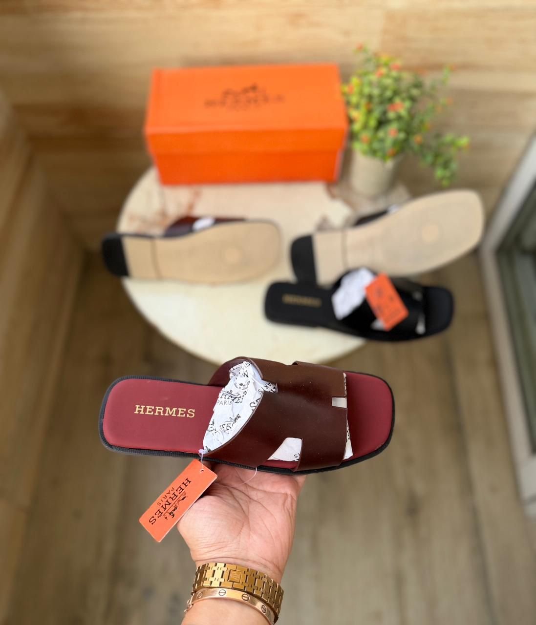 Paris Slip-On Sandals for Men – Classic Comfort Available in 2 Colors (4) Paris Slip-On Sandals for Men – Classic Comfort Available in 2 Colors (4)