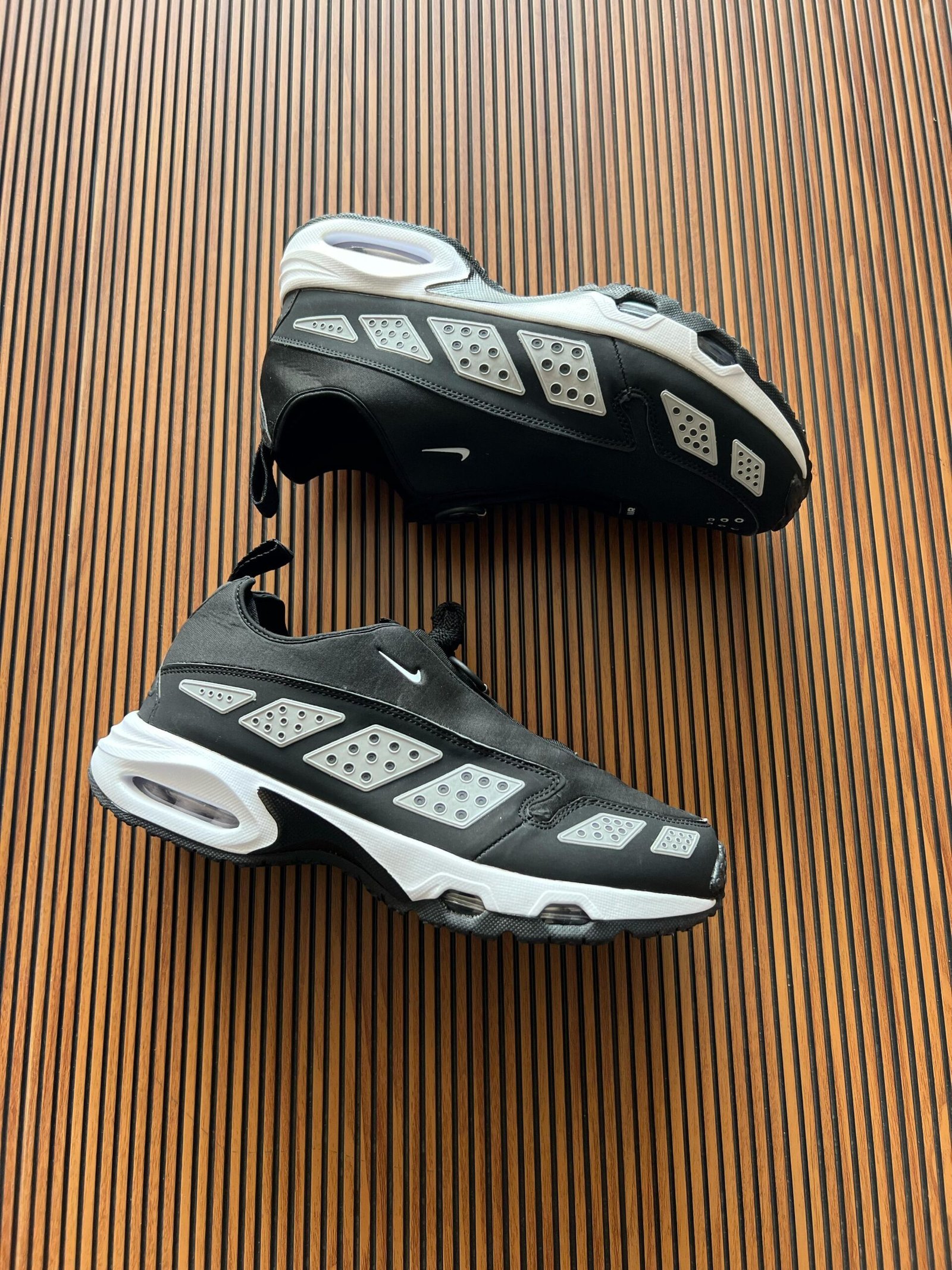 Signature Airmax SNDR Canyon Sneakers for Boys – 4 Color Options (6) Signature Airmax SNDR Canyon Sneakers for Boys – 4 Color Options (6)