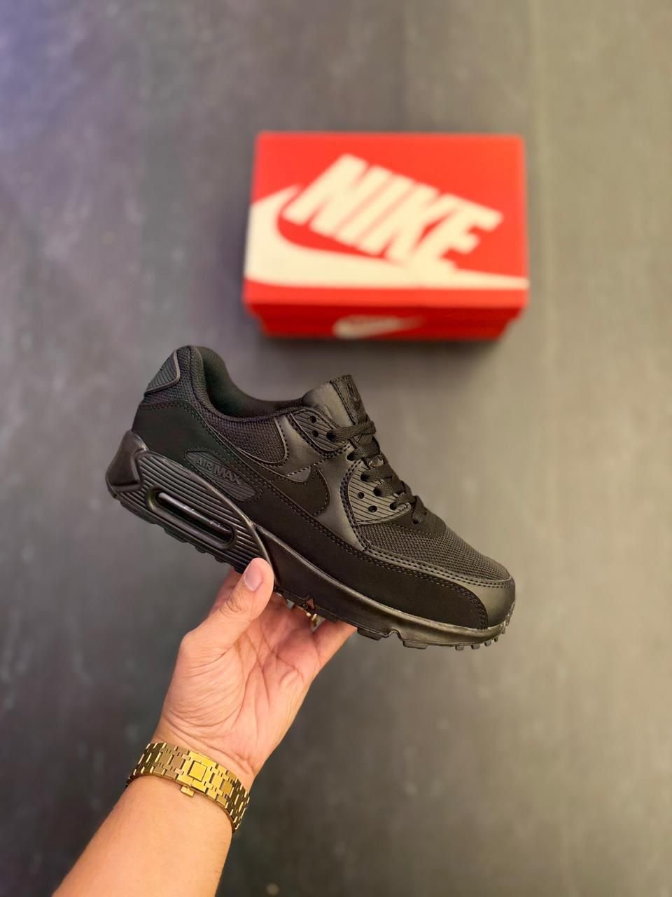 Air Max 90 Triple Black Low-Top Boys Sneakers (2)