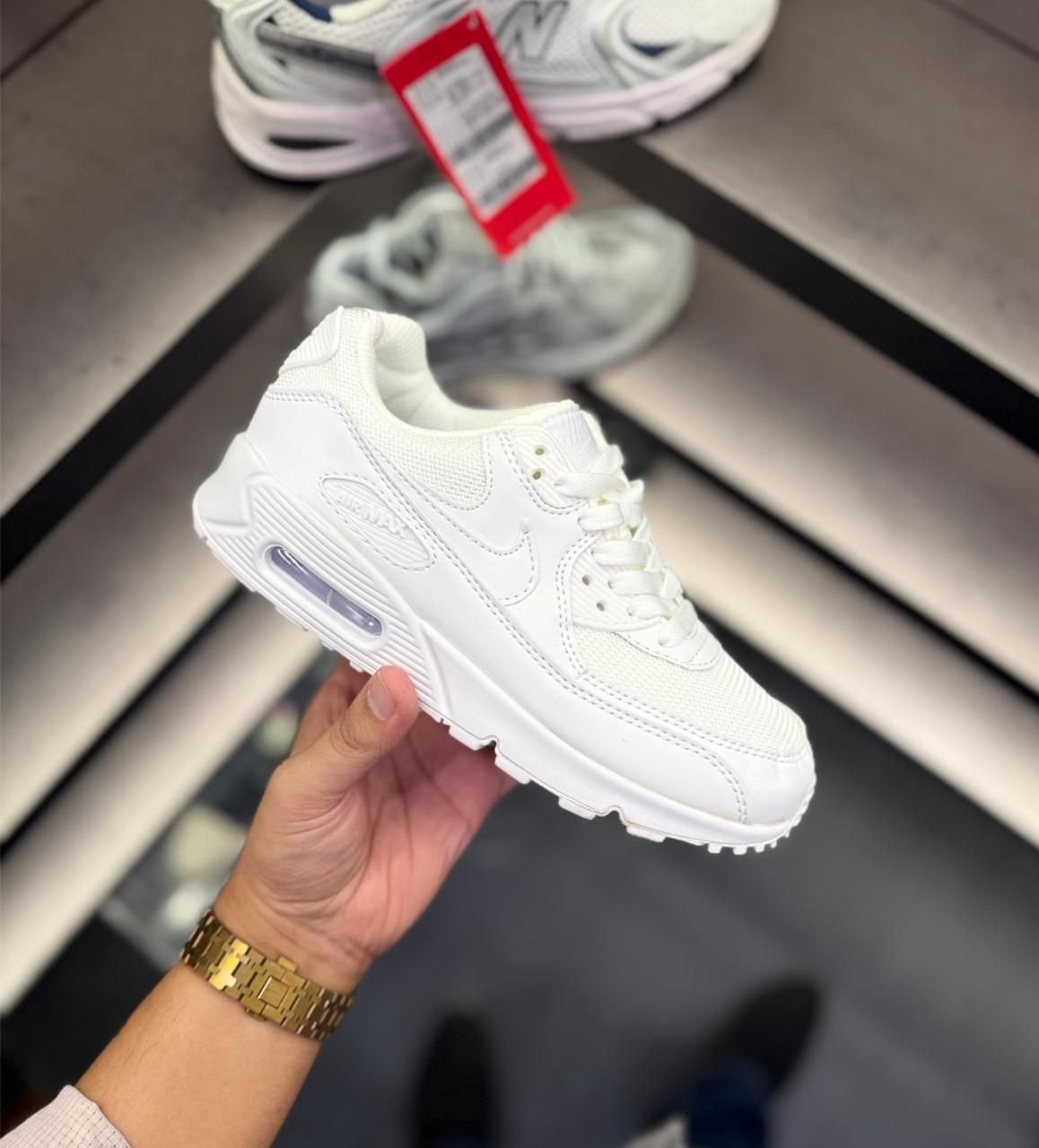 Air Max 90 Triple White Low-Top Unisex Sneakers