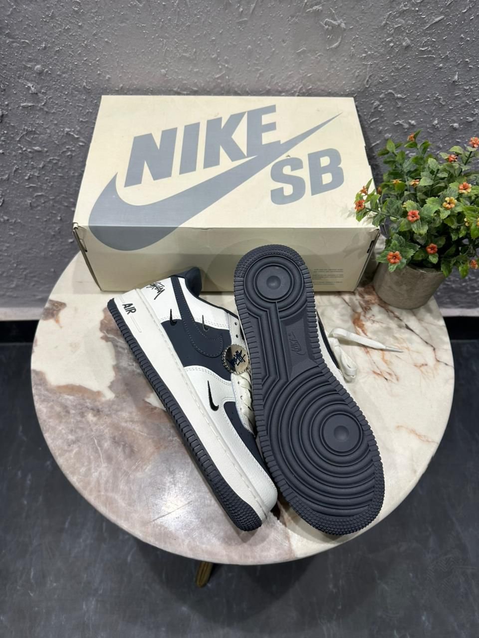 Custom X Stussy White 2025 Collaborative Sneakers (2)