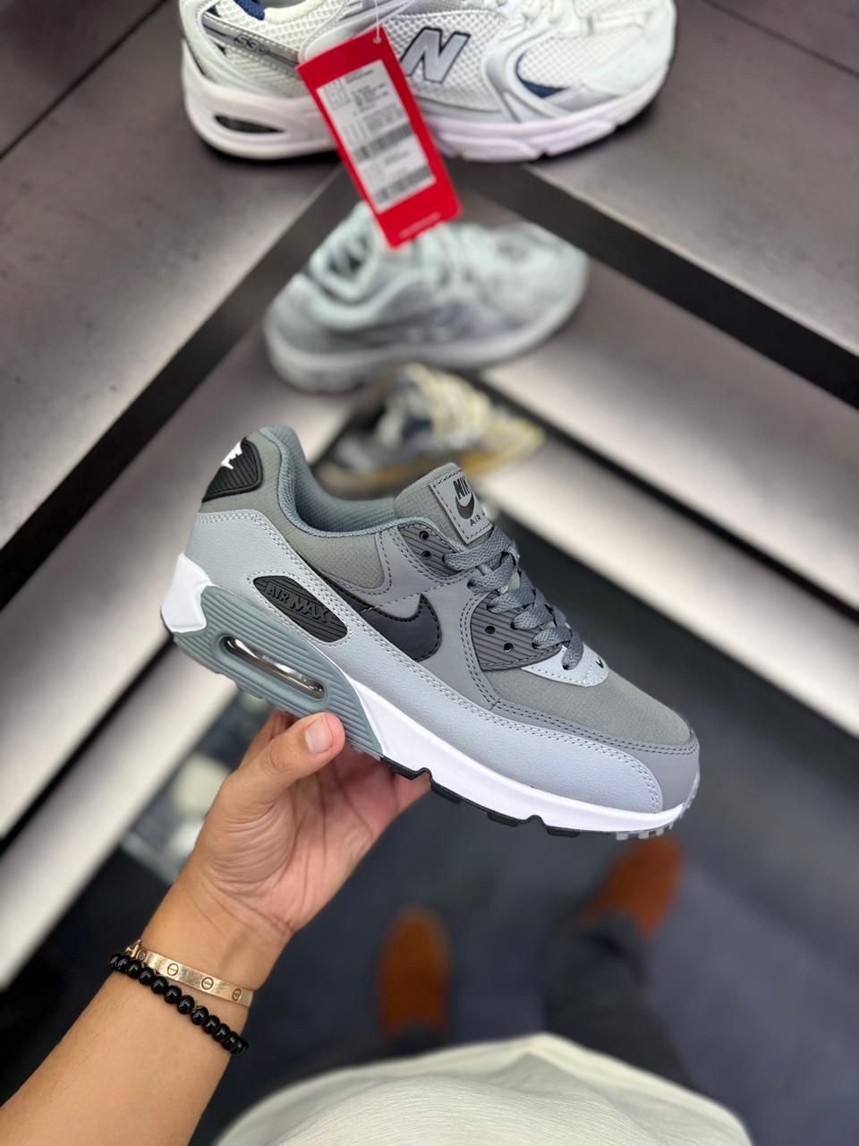 Lahar Escape Grey Airmax 90 Sneakers – Classic Runner Style Shoes