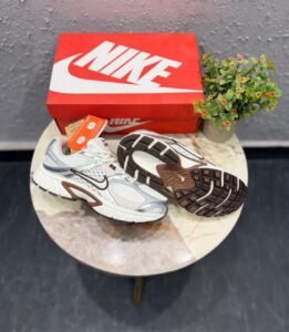 Performance V5 RNR Metallic Beige Sneakers (2)