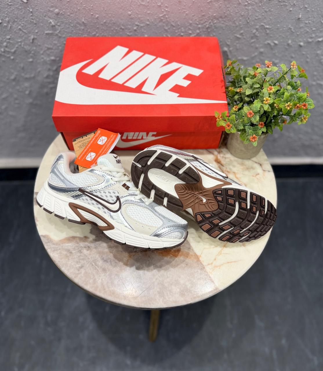 Performance V5 RNR Metallic Beige Sneakers (2) Performance V5 RNR Metallic Beige Sneakers (2)