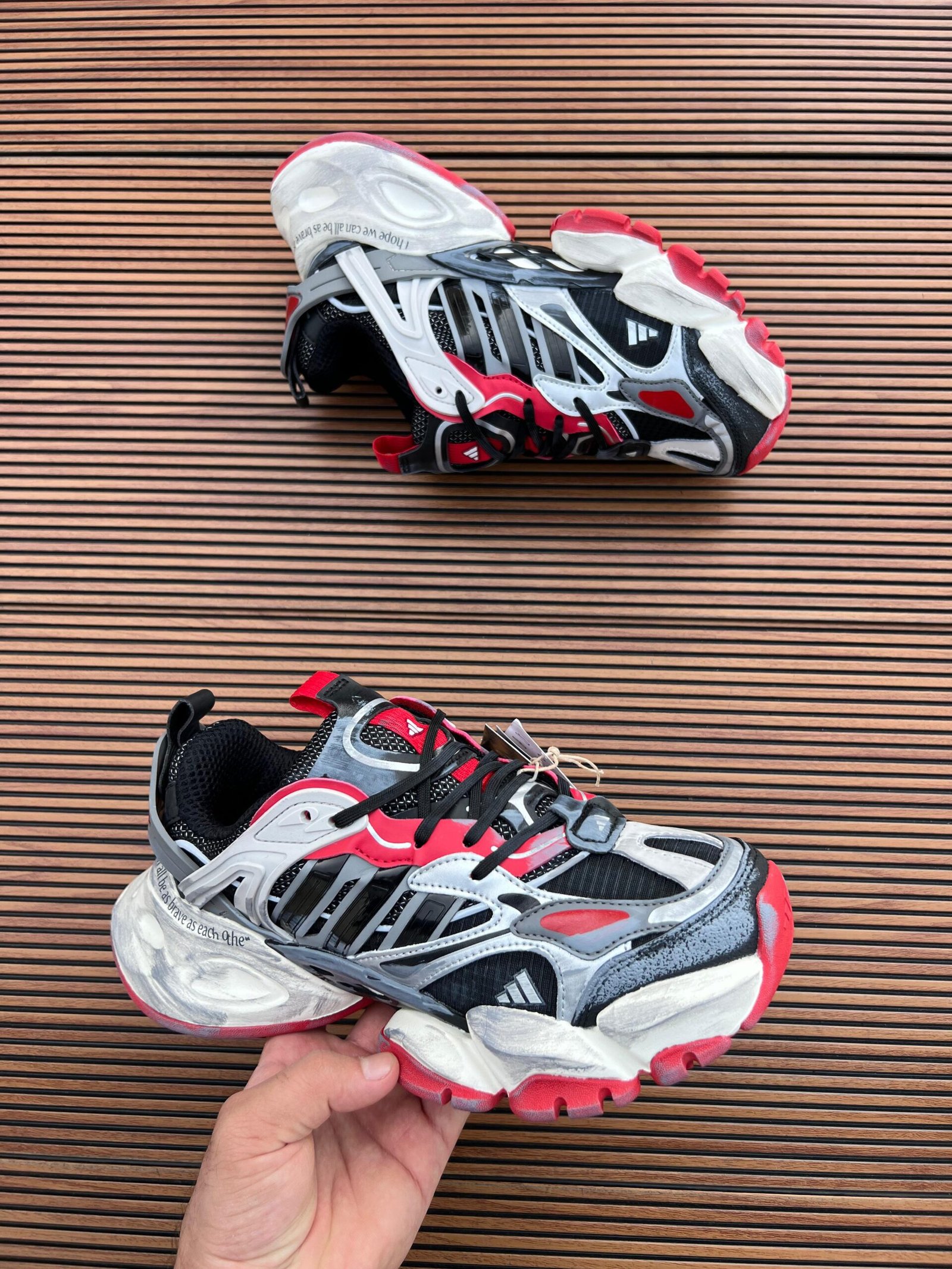 Performance Vento XLG Deluxe Premium Sneakers (1)