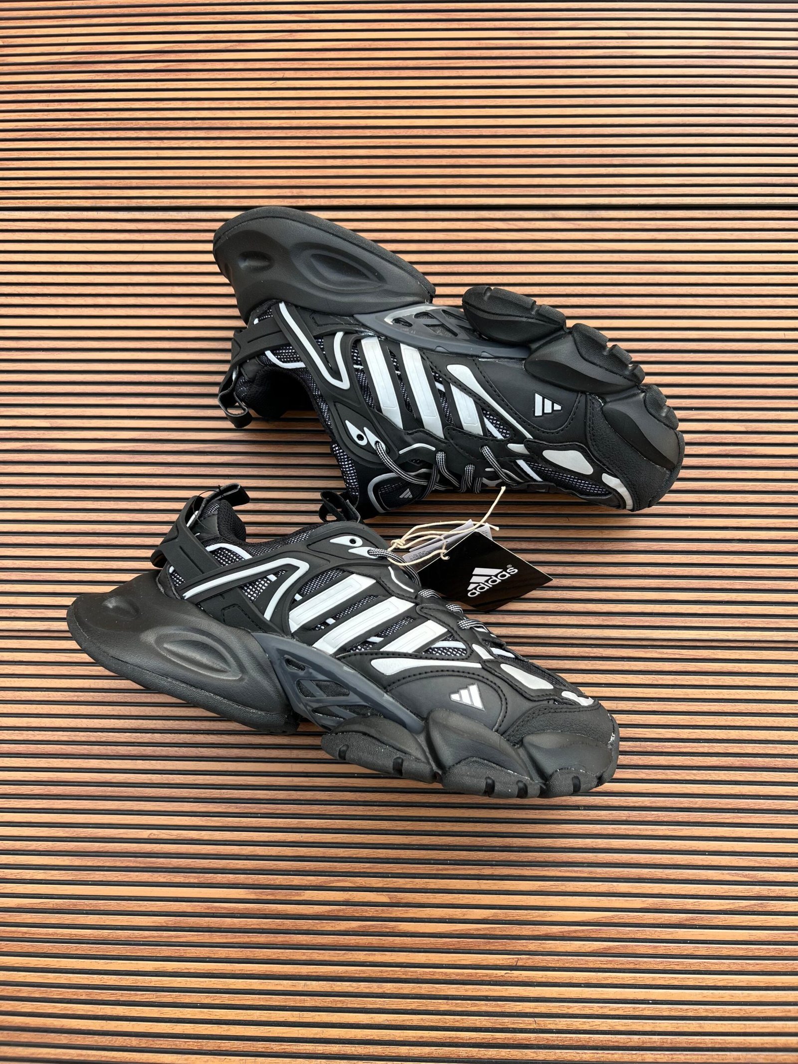 Performance Vento XLG Deluxe Premium Sneakers (8)