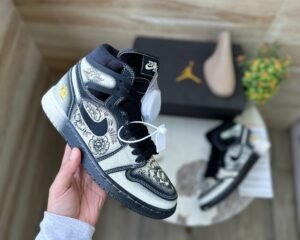 Retro 1 Mid Cmft Zoom Sneakers (3)