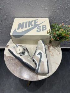 Skate Dunk Stussy White Carbon Sneakers (1)