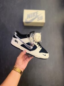 Stussy Black Silver Low-Top SB Dunk Sneakers (4)