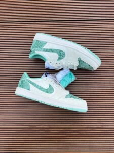 Air Cut Low SE Premium Quality Athletic Basketball Sneakers (2)