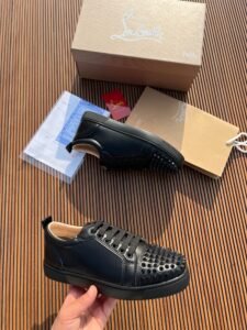 Premium Low-Top Luxury Performance Sneakers (2)