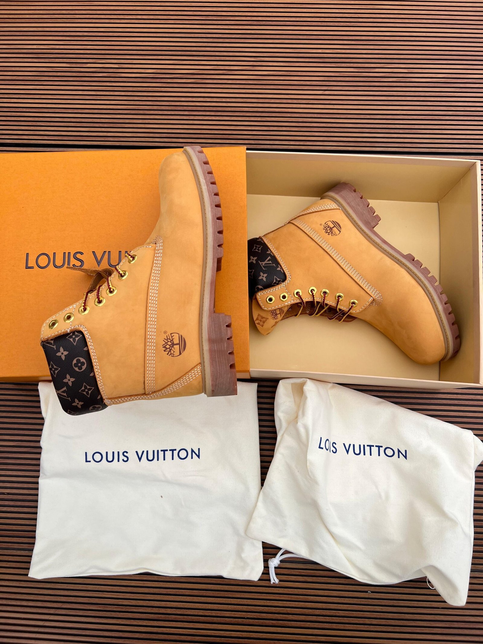 Premium Pattern 6-Inch Waterproof Boots 2 Colors (4) Premium Pattern 6-Inch Waterproof Boots 2 Colors (4)