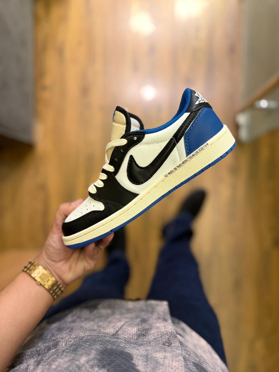 Retro 1 Travis Scott Fragment Collaborative Basketball Sneakers (3) Retro 1 Travis Scott Fragment Collaborative Basketball Sneakers (3)