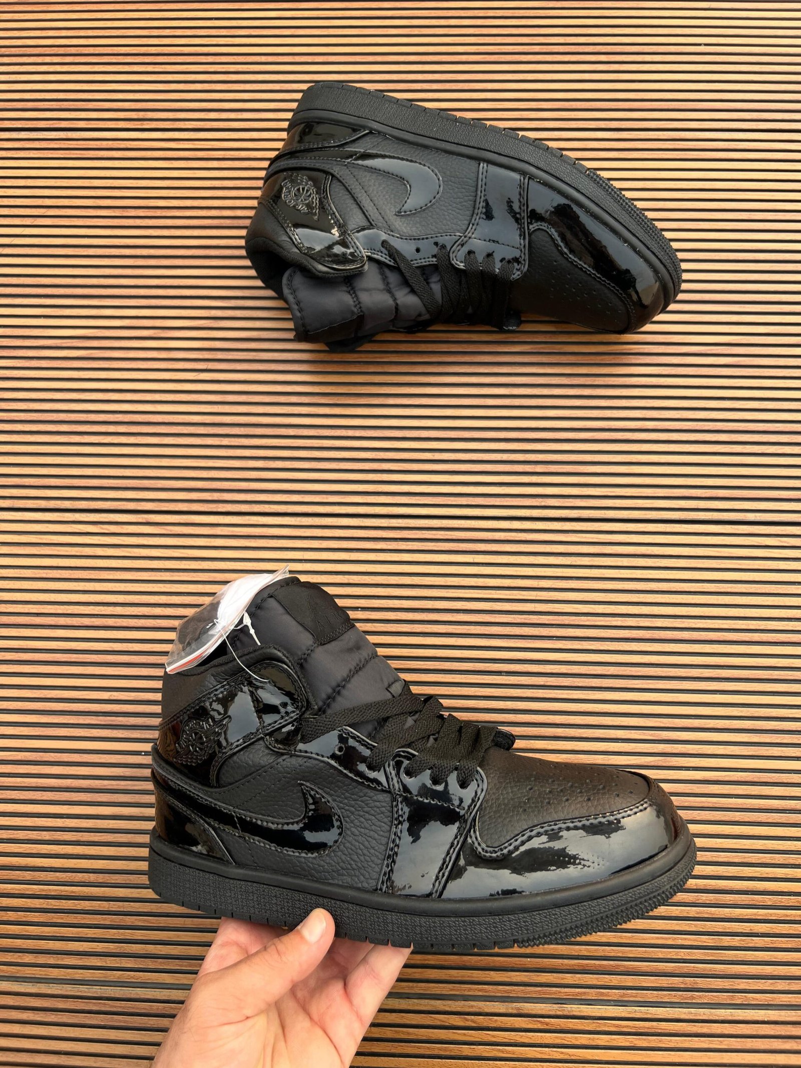 Retro One Mid Black Patent Leather Boys Basketball Sneakers (1)