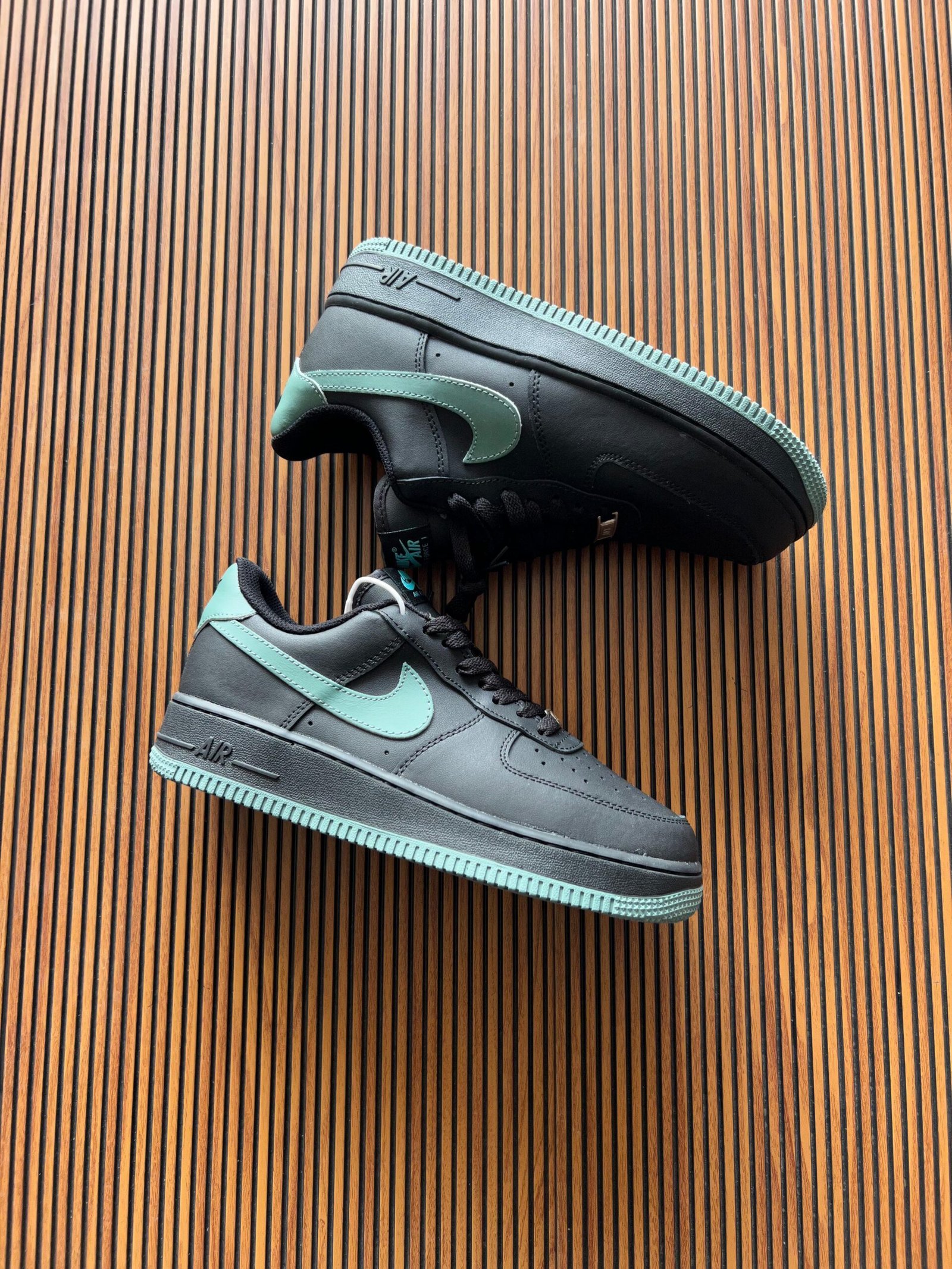 Airforce 1 Black Green Sneakers – Vintage Premium Street Style (2)
