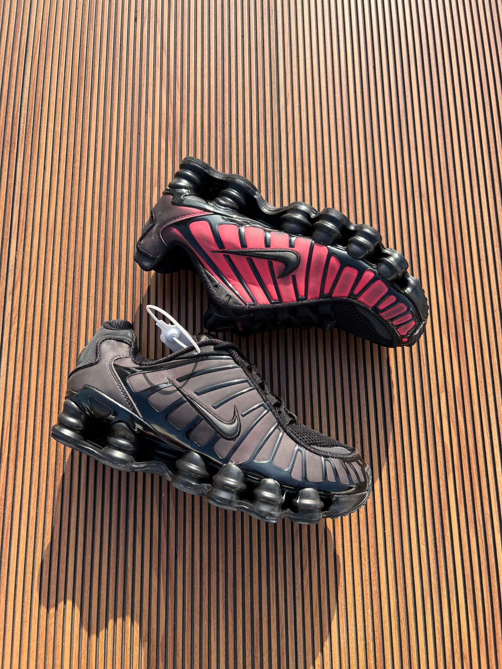 Shox TL Red UV Sneakers – Premium Performance Street Style (2) Shox TL Red UV Sneakers – Premium Performance Street Style (2)