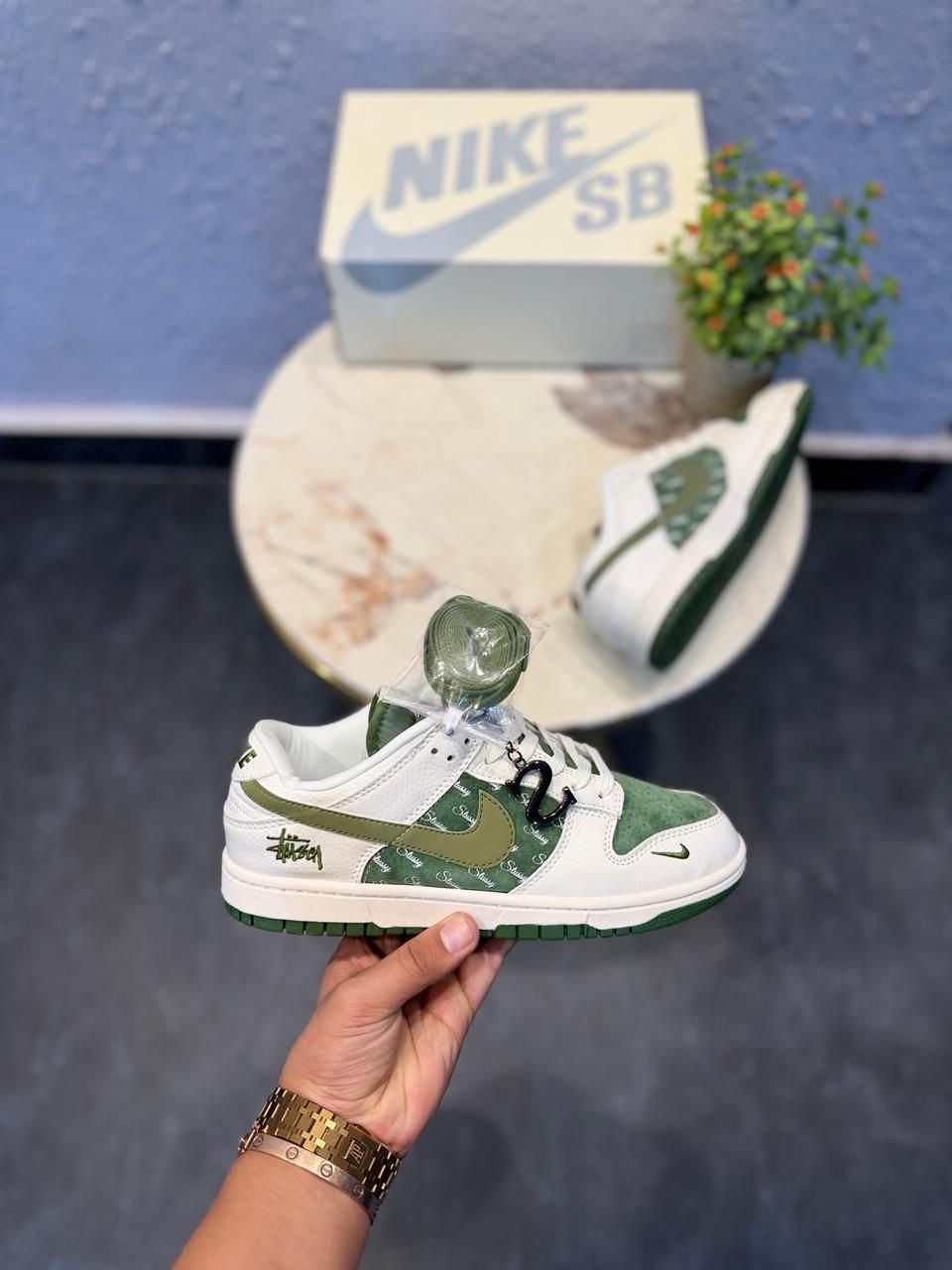 Dunk White Army Green 2025 – Premium Street Style Edition (2) Dunk White Army Green 2025 – Premium Street Style Edition