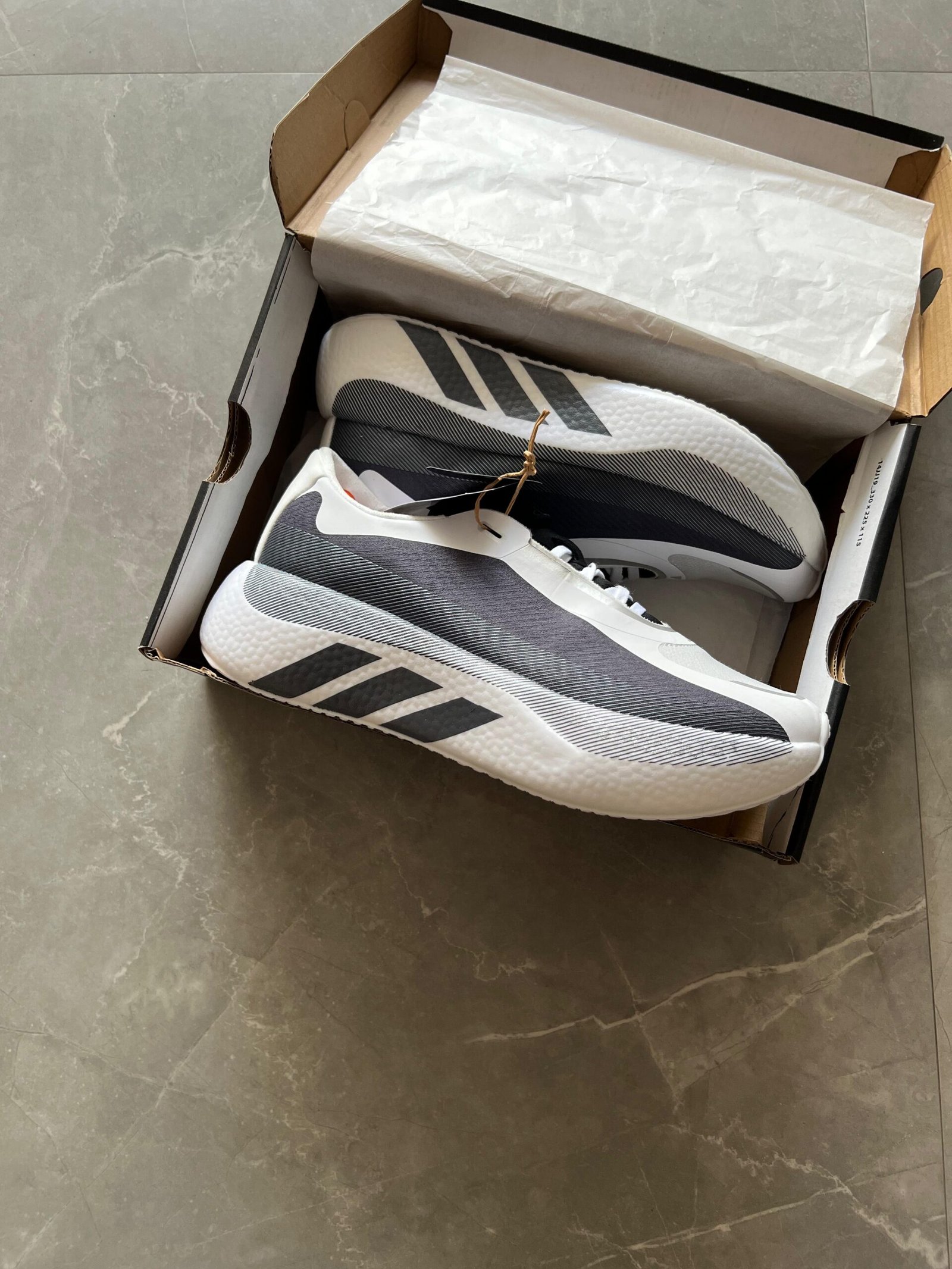 Hyperboost Edge Sneakers – Premium Comfort Running Style (3) Hyperboost Edge Sneakers – Premium Comfort Running Style