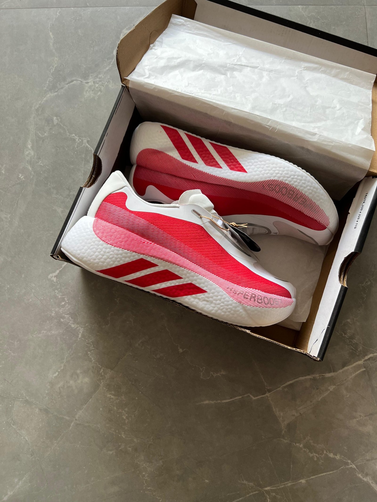 Hyperboost Edge Sneakers – Premium Comfort Running Style (4) Hyperboost Edge Sneakers – Premium Comfort Running Style