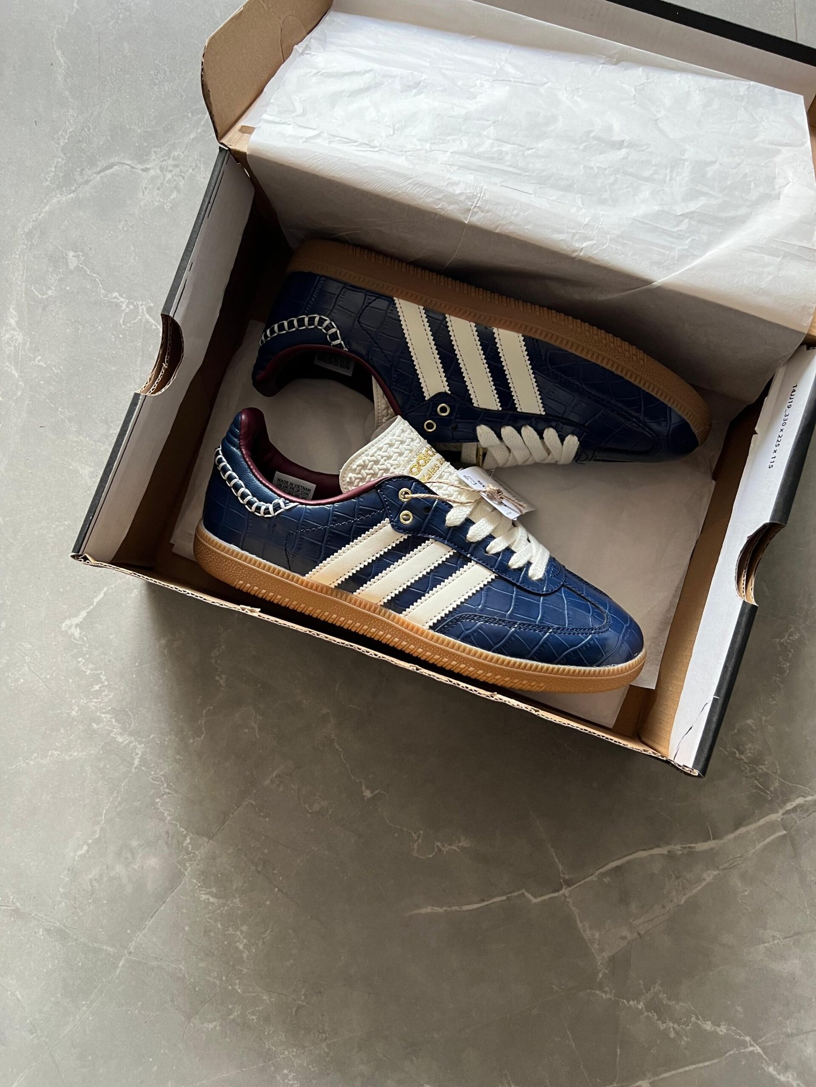 Premium Retro Low Top Sneakers – Stylish Casual Shoes for Girls