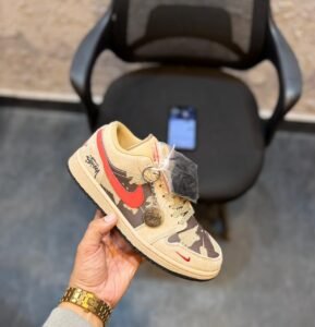 Retro 1 Low Camo Sneakers – Street Collab Style Edition