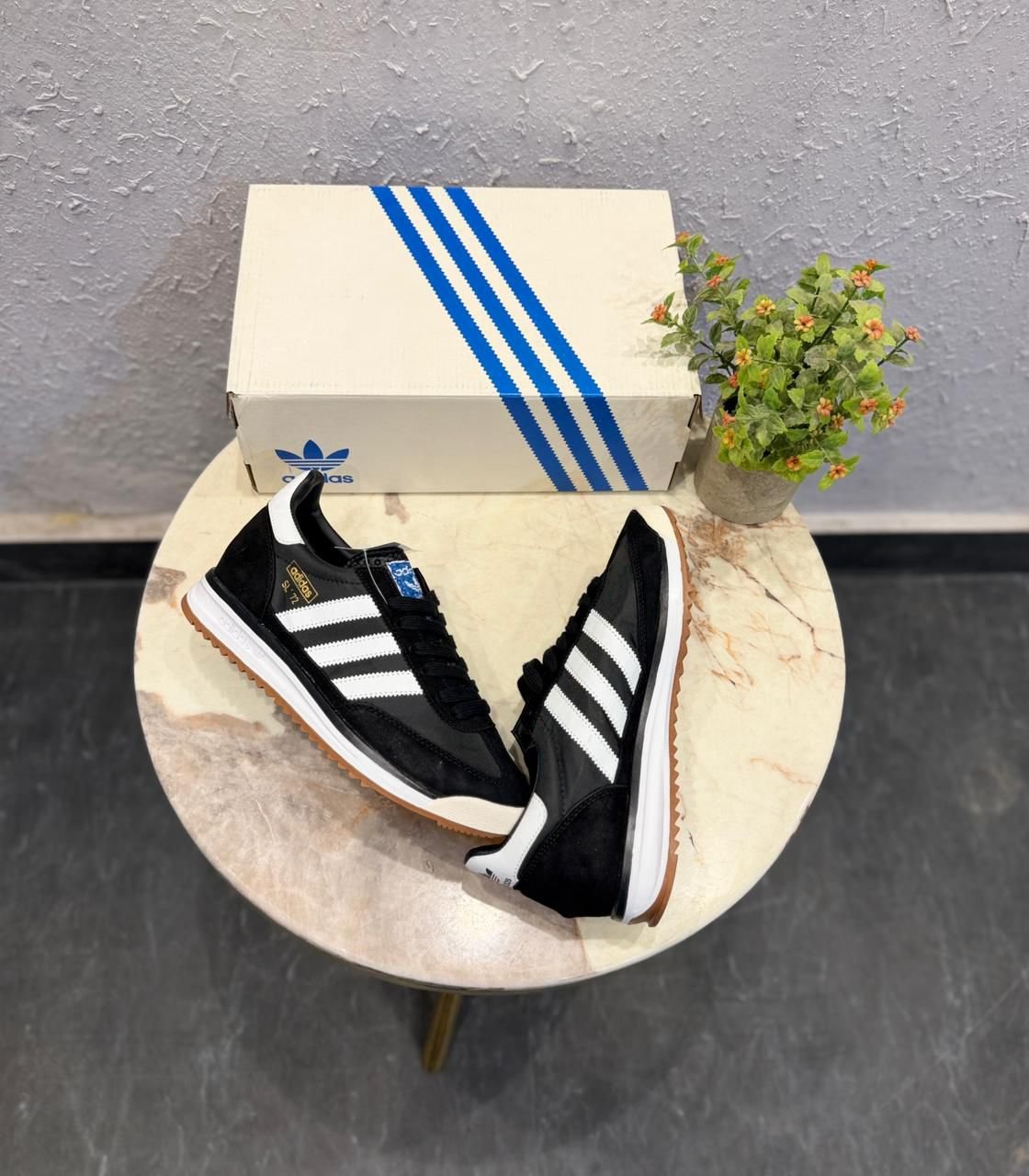 SL 72 Black Sneakers – Classic Retro Street Style