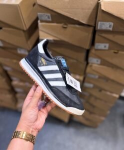 SL 72 Black Sneakers – Classic Retro Street Style