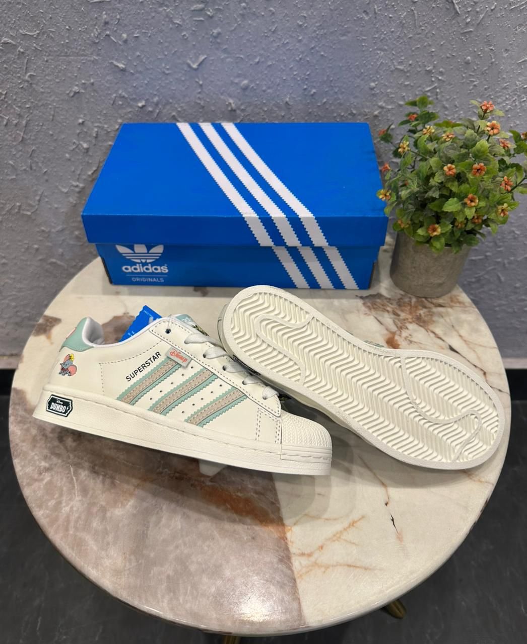 Superstar White Cartoon Edition – Playful Street Style Sneakers