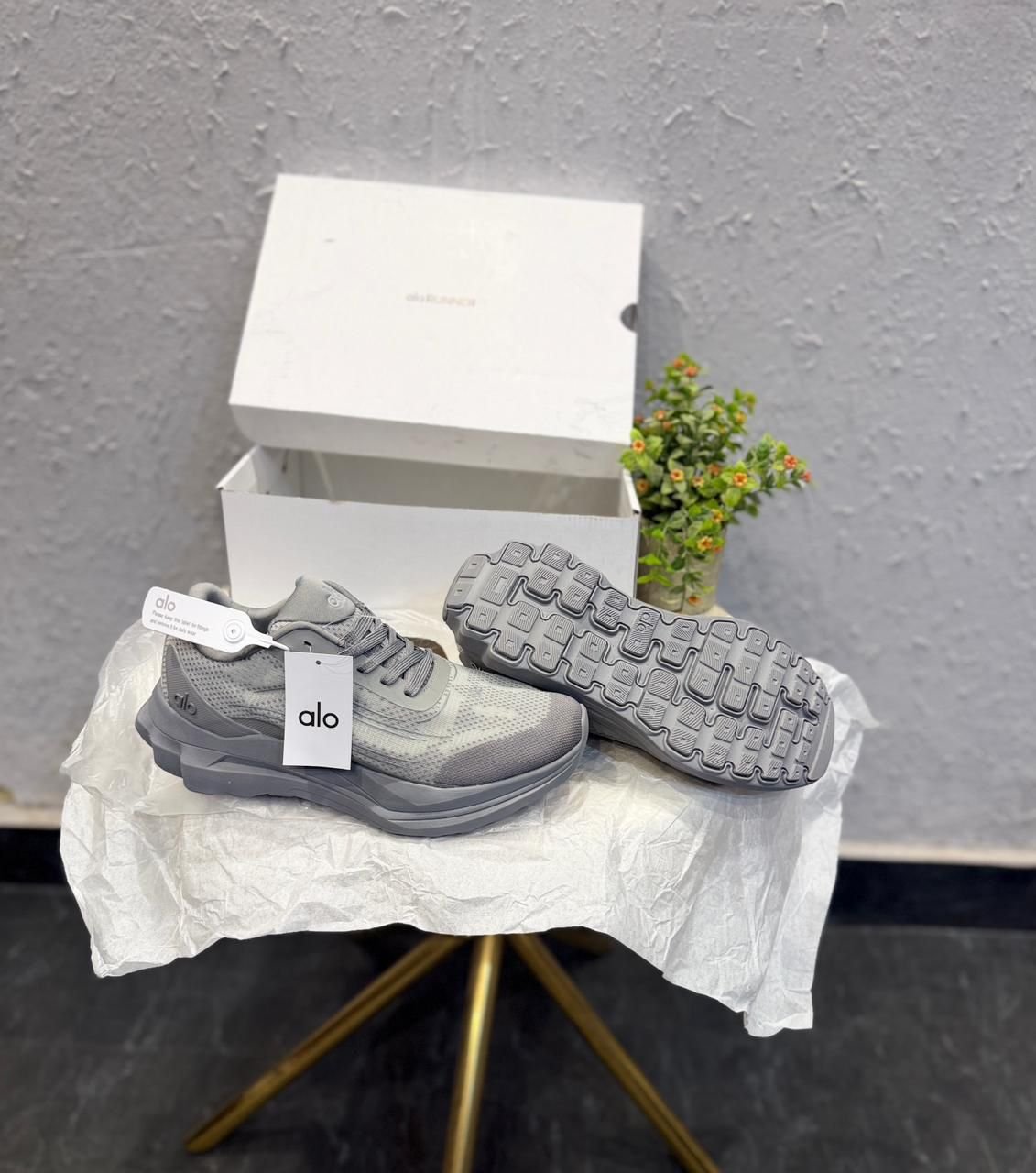 Yoga Runner Hollywood Sneakers – Lightweight Lifestyle Comfort (3 Colors) (1) Yoga Runner Hollywood Sneakers – Lightweight Lifestyle Comfort (3 Colors)